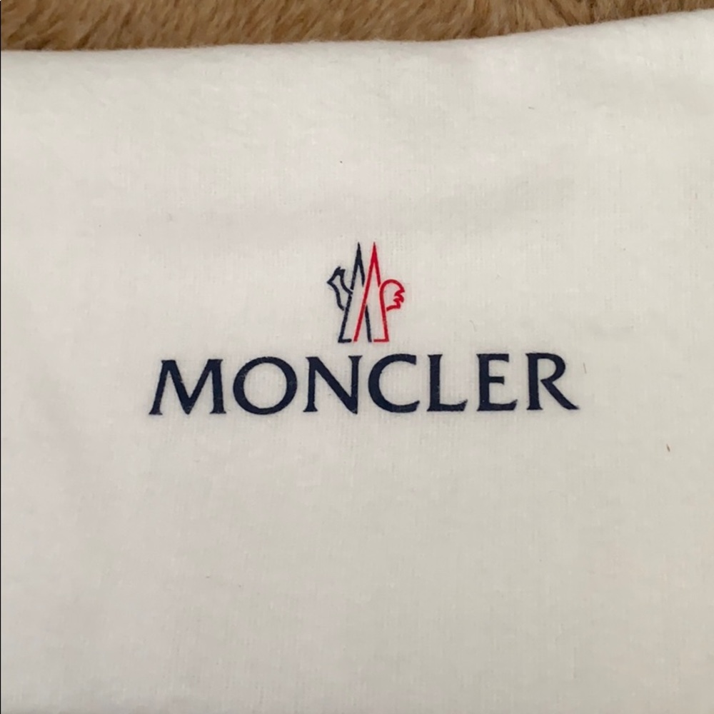 Moncler - Picture 7 of 9
